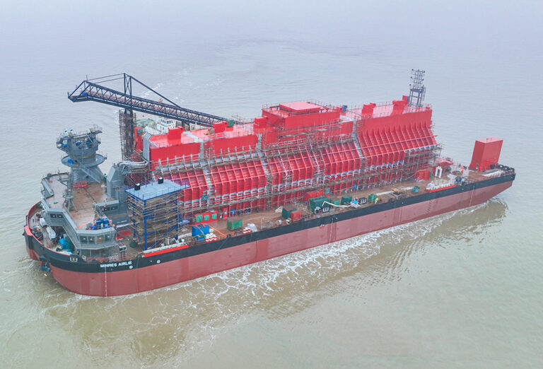 MinRes Launches Onslow Iron’s First Transhipper