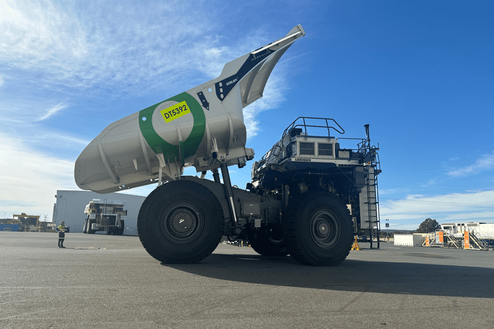 Fortescue's hydrogen-powered haul truck arrives in Pilbara for site testing